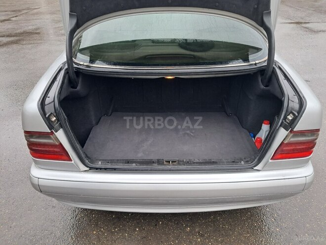 Mercedes E 220 d 2001, 420,000 km - 2.2 l - Bakı
