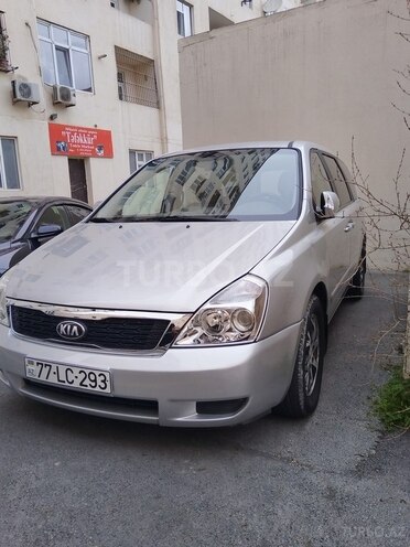 Kia Carnival-11