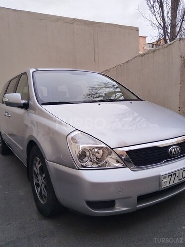 Kia Carnival-10