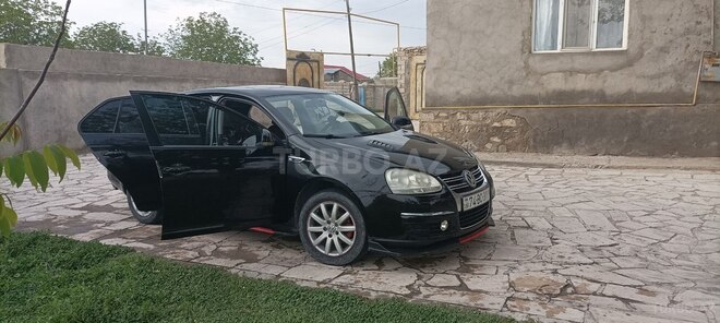 Volkswagen Jetta-4