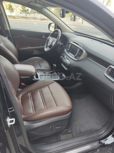 Kia Sorento-8