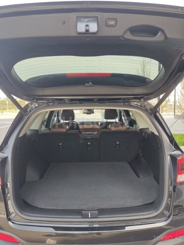 Kia Sorento-12