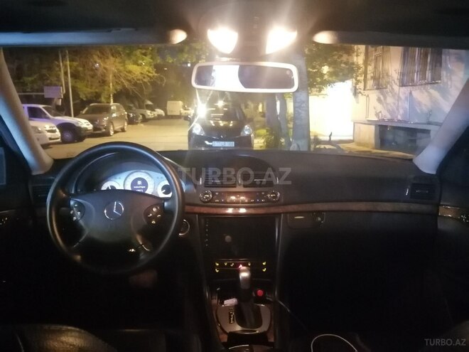Mercedes E 270 2002, 270,600 km - 2.7 l - Bakı