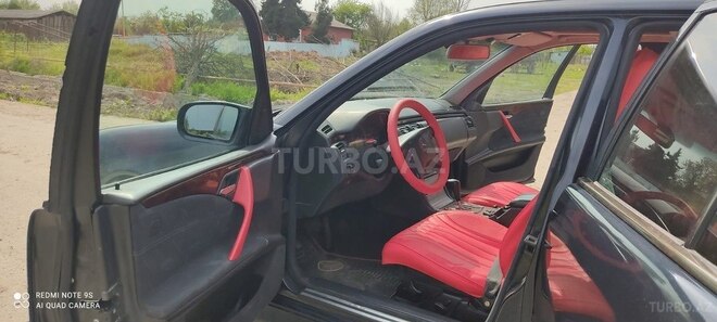 Mercedes E 270 2000, 336,000 km - 2.7 l - Bakı