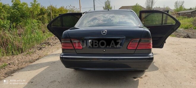 Mercedes E 270 2000, 336,000 km - 2.7 l - Bakı