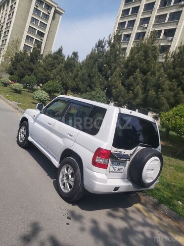 Mitsubishi Pajero io 2000, 335,000 km - 1.8 л - Bakı
