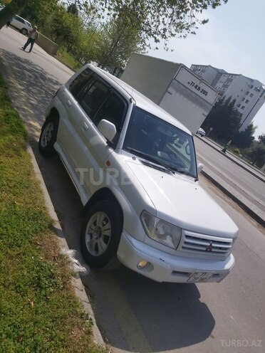 Mitsubishi Pajero io 2000, 335,000 km - 1.8 л - Bakı