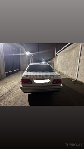 Mercedes E 200 1998, 100,000 km - 2.0 l - Sumqayıt