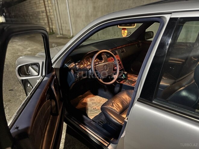 Mercedes E 200 1998, 100,000 km - 2.0 l - Sumqayıt