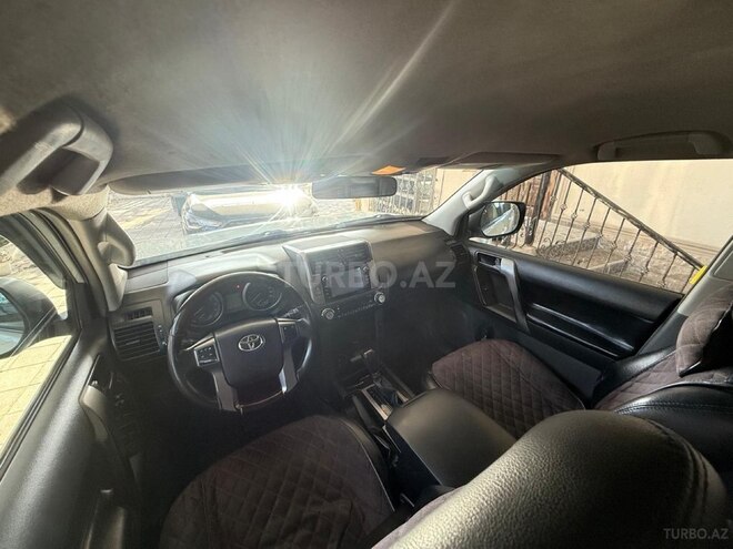 Toyota Land Cruiser Prado 2010, 270,000 km - 2.7 л - Bakı