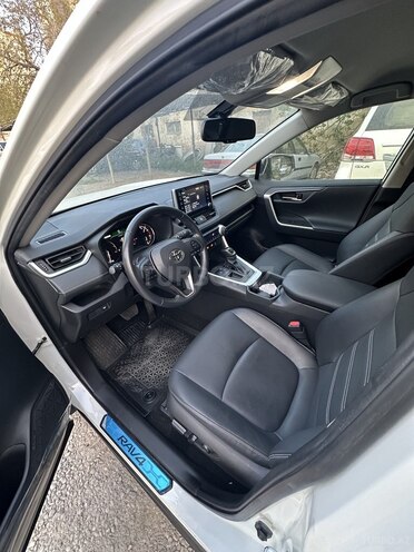 Toyota RAV4 2022, 28,700 km - 2.0 l - Bakı