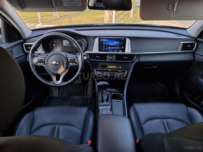 Kia K5-16