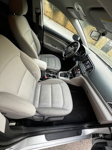 Hyundai Elantra 2017, 107,826 km - 2.0 l - Bakı
