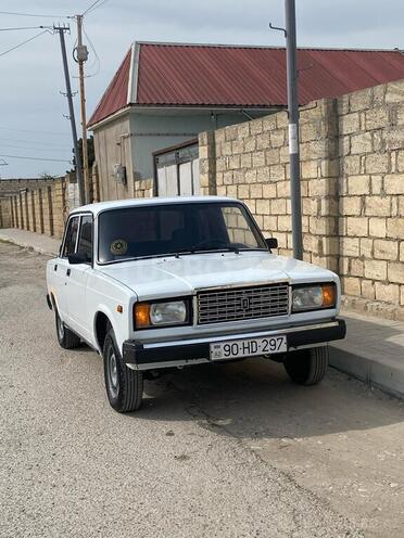 LADA (VAZ) 2107-2