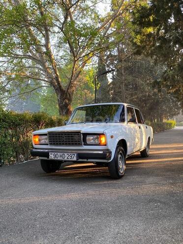 LADA (VAZ) 2107-4