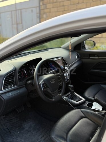 Hyundai Avante 2016, 204,000 km - 1.6 l - Bakı