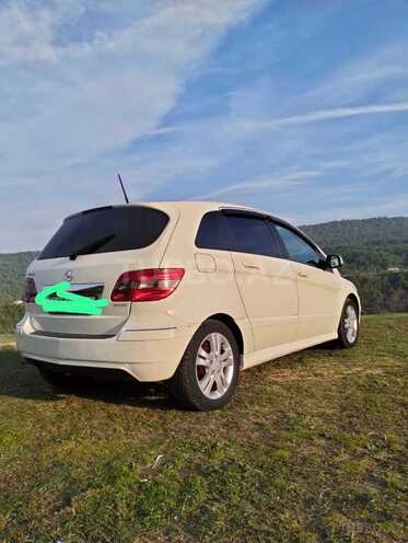 Mercedes B 170 2009, 205,605 km - 1.7 l - Qusar