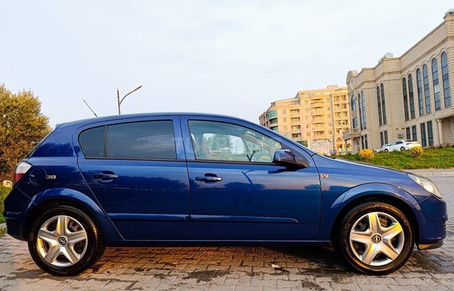Opel Astra 2004, 239,000 km - 1.4 l - Bakı