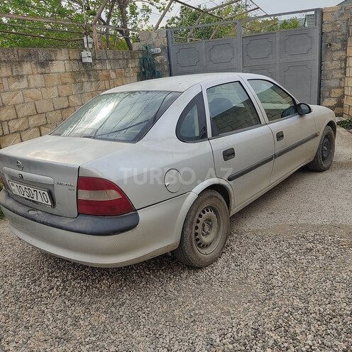Opel Vectra 1996, 200,155 km - 1.6 l - Xudat