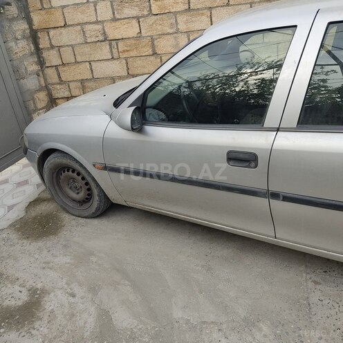 Opel Vectra 1996, 200,155 km - 1.6 l - Xudat