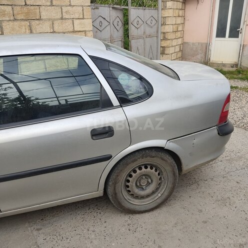 Opel Vectra 1996, 200,155 km - 1.6 l - Xudat