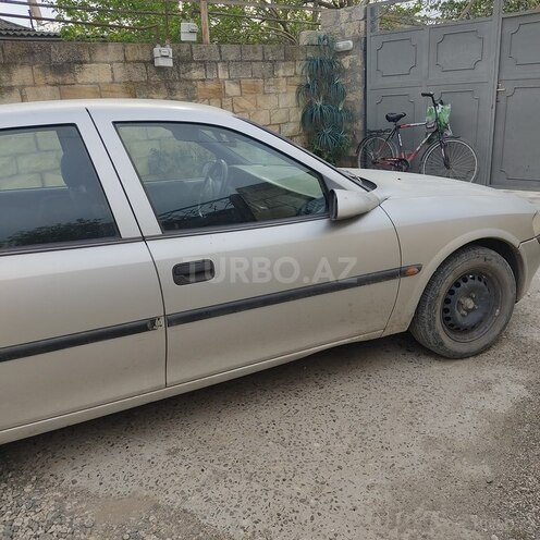 Opel Vectra 1996, 200,155 km - 1.6 l - Xudat