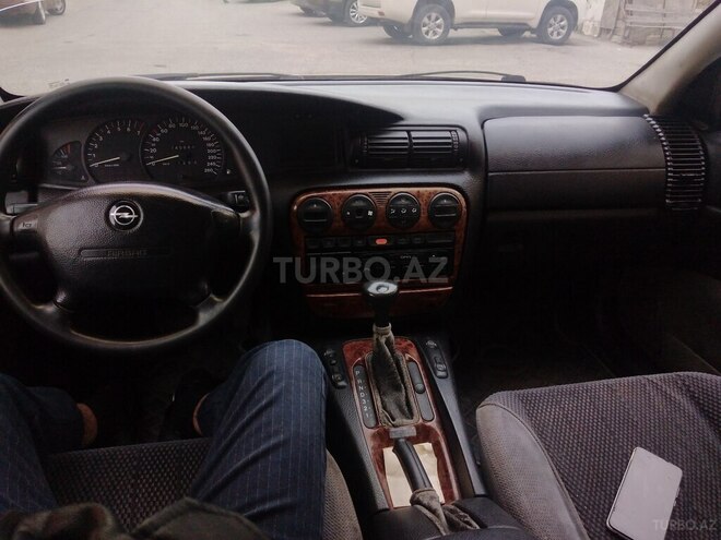 Opel Omega 1996, 234,500 km - 2.5 l - Sumqayıt