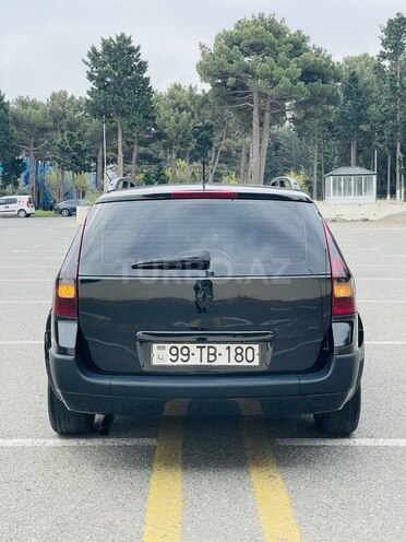 Renault Megane-6