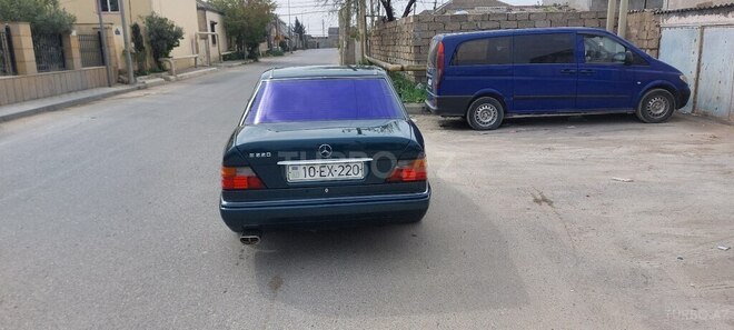 Mercedes E 220 1995, 300,000 km - 2.2 l - Bakı