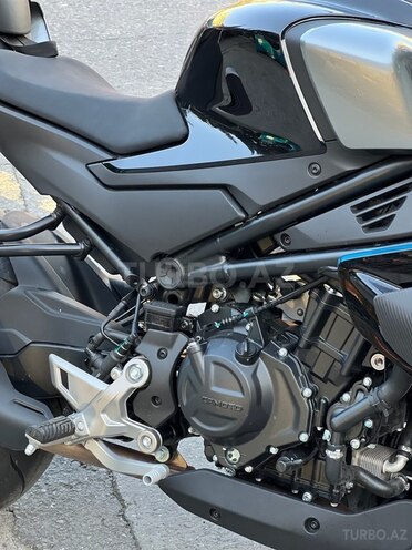 CFMOTO 450 NK-9