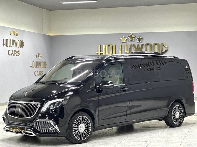 Mercedes V 220-2