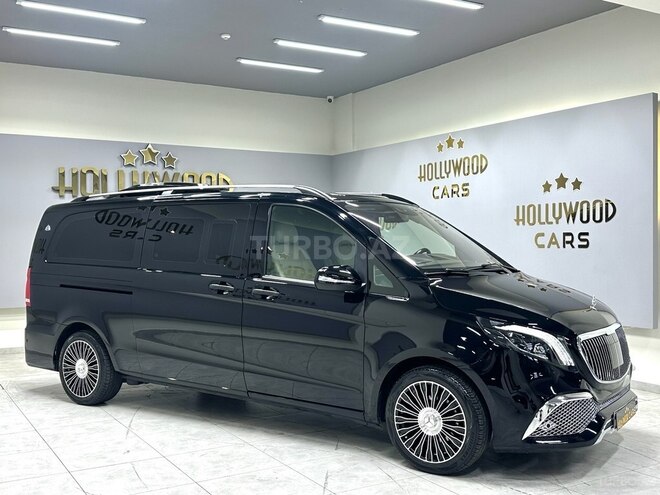 Mercedes V 220-4