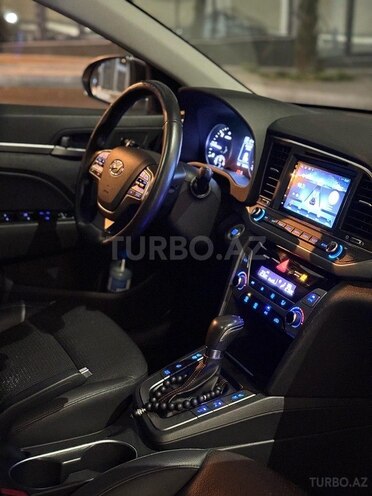 Hyundai Avante 2016, 160,000 km - 1.6 l - Bakı