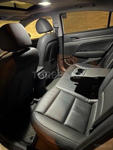 Hyundai Avante 2016, 160,000 km - 1.6 l - Bakı