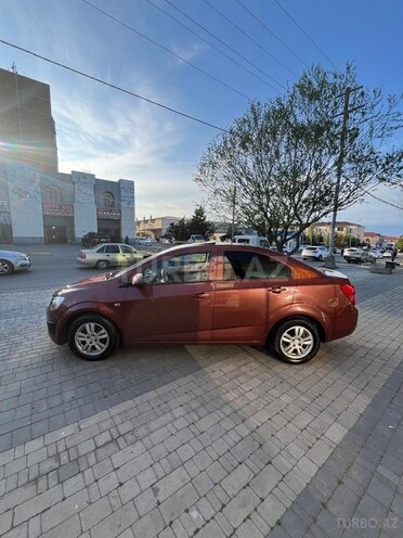 Chevrolet Aveo-8