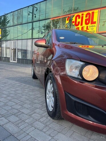 Chevrolet Aveo-10