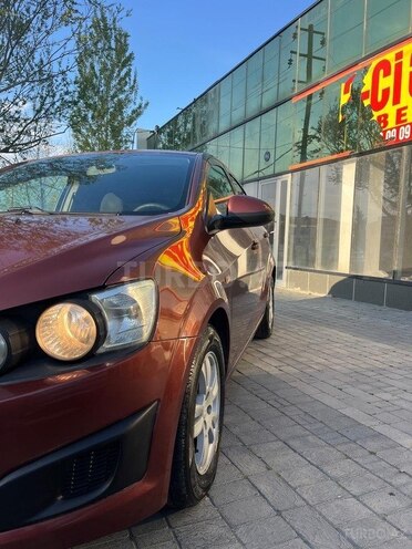 Chevrolet Aveo-11