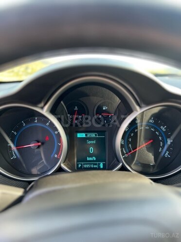 Chevrolet Cruze-10