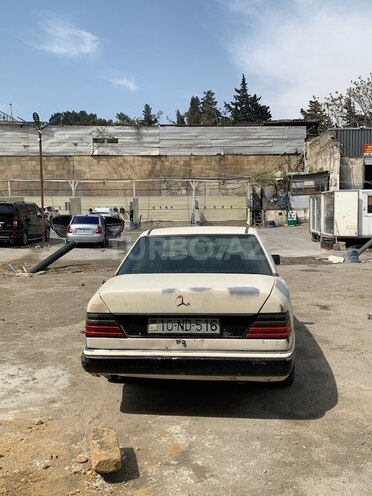 Mercedes E 250 1992, 670,000 km - 2.5 l - Bakı