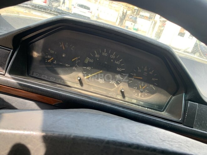Mercedes E 250 1992, 670,000 km - 2.5 l - Bakı