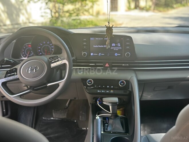 Hyundai Elantra 2020, 80,000 km - 2.0 l - Bakı