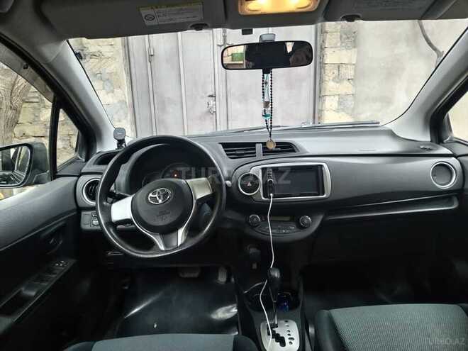 Toyota Vitz 2012, 123,000 km - 1.3 л - Sumqayıt
