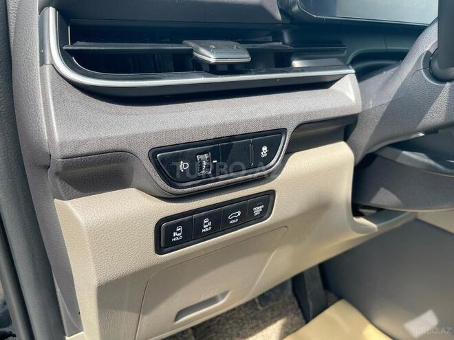 Kia Carnival-20