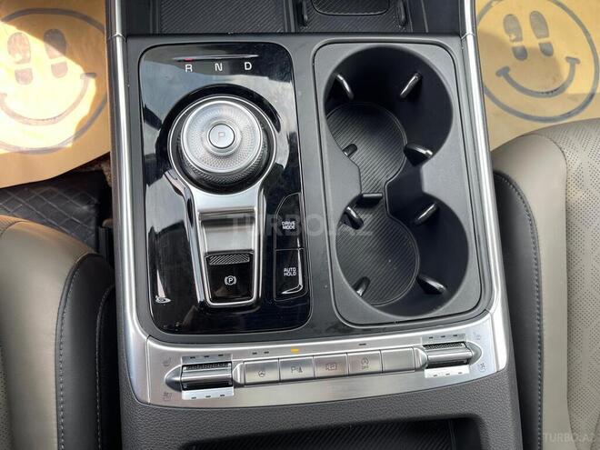 Kia Carnival-24