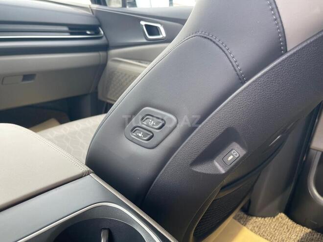 Kia Carnival-17