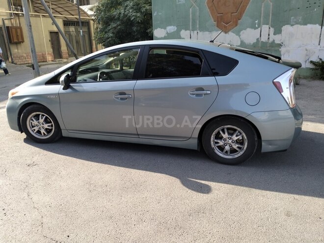 Toyota Prius 2015, 428,086 km - 1.8 л - Bakı