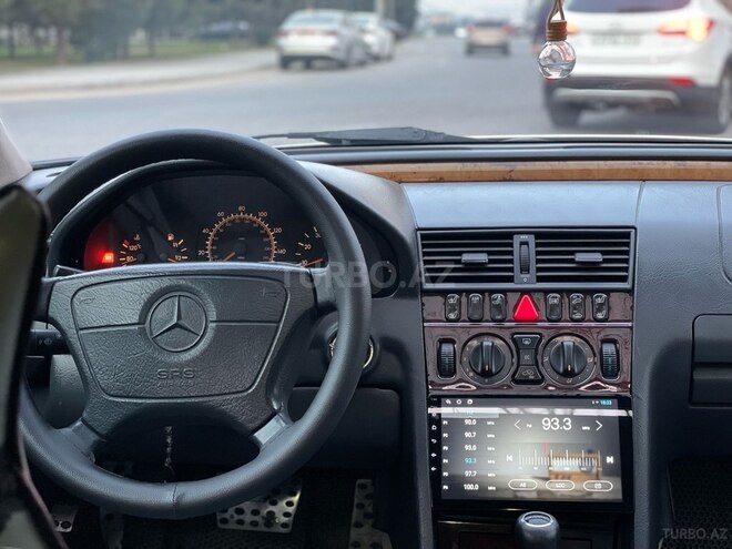 Mercedes C 230 1999, 332,000 km - 2.3 l - Bakı