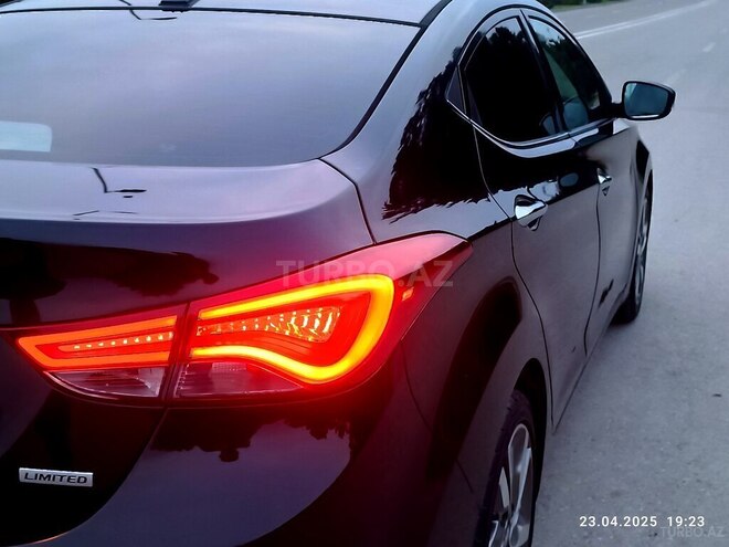 Hyundai Elantra 2015, 101,800 km - 1.8 l - Bakı