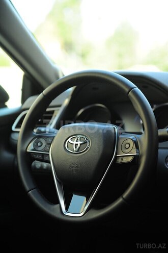 Toyota Camry-15