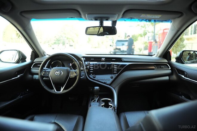 Toyota Camry-11